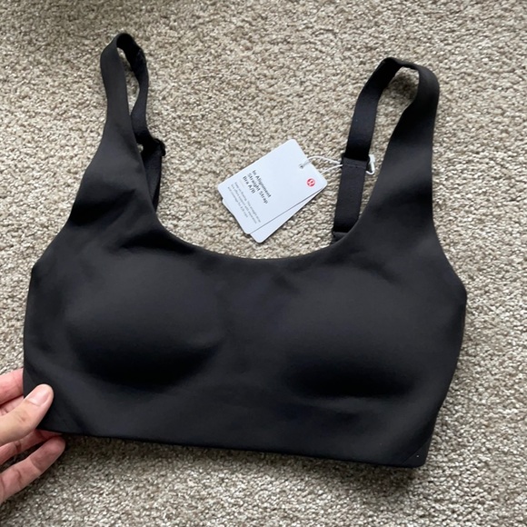 5 for $88 bras + 2 hats free included in this purchase (BRAND NEW) White only! - Picture 1 of 3